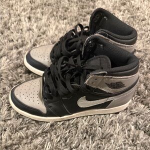 Nike Air Jordan 1 Shadows - Size 4 GS